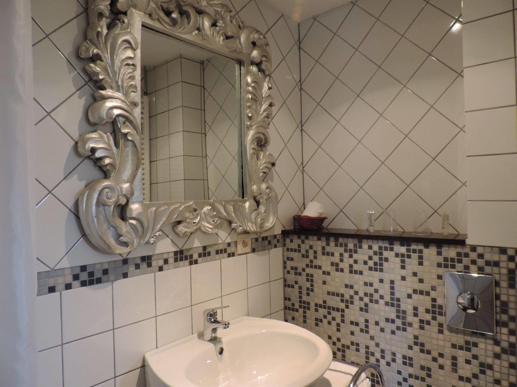 Hotel Berneau Екстер'єр фото